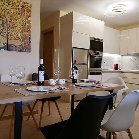 Apartamento Bella Casa Néa Péramos Exterior foto